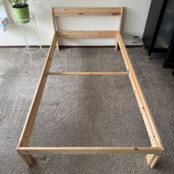 🛏️ Twin Size Wood Bed Frame – NEW / Never Used – $80– Modern & Sturdy 🛏️