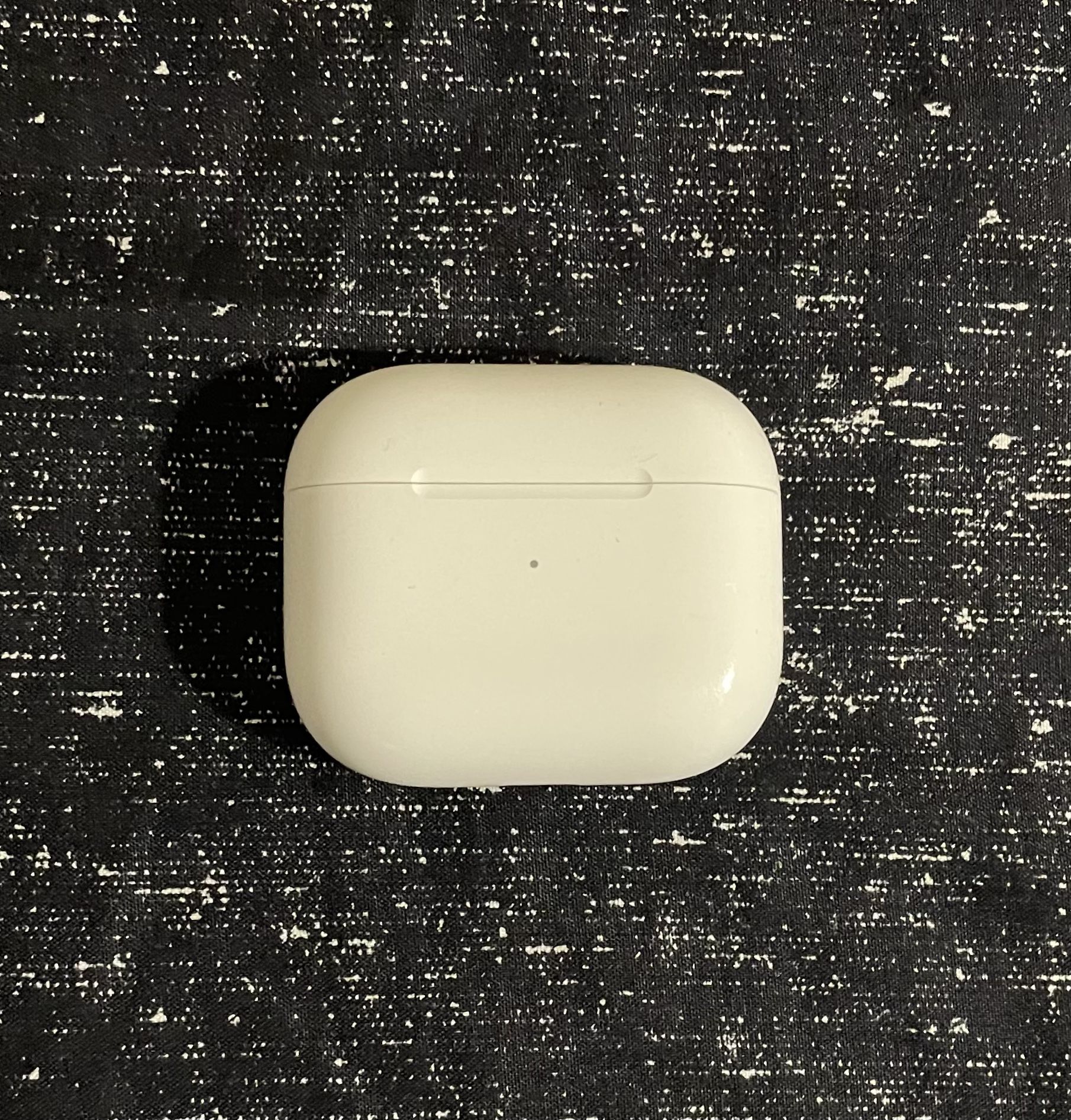 AirPods 3rd gen Case only! Lightning port charging, not wireles/MagSafe. Good Condition