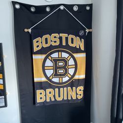 BOSTON BRUINS BANNER AND POLE/ROPE