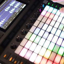 Akai Force Beatmaker Sampler.