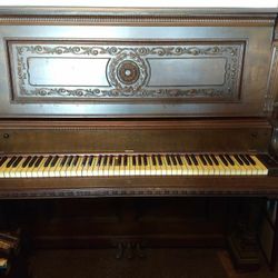 Upright Grand Piano. FREE