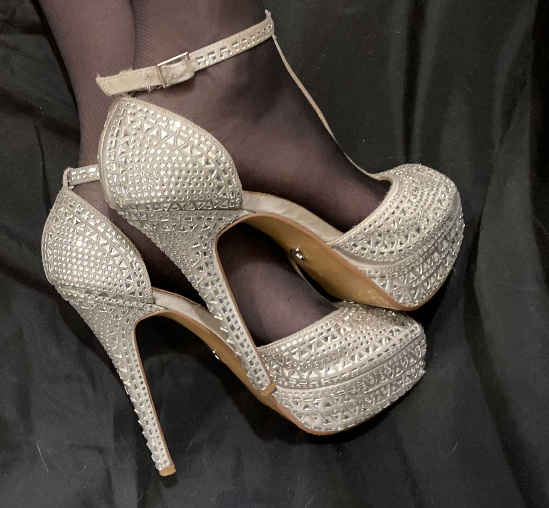 Thalia Sodi Shoes Women’s Size 8