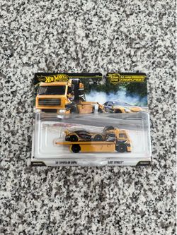 Hot Wheels Premium Car Culture Team Transport 2020 Toyota GR Supra