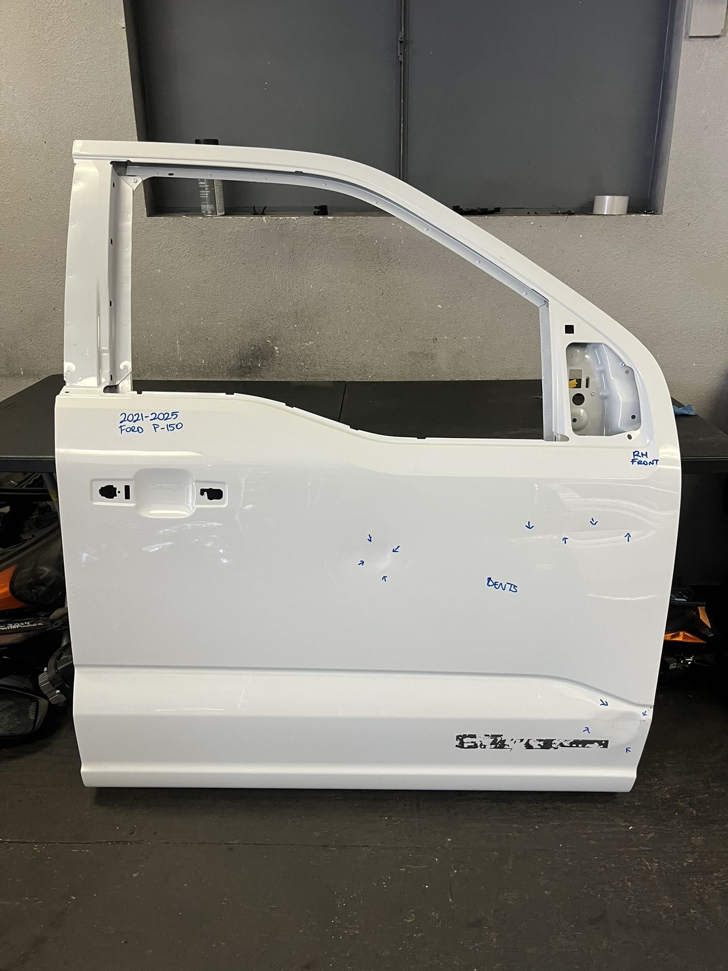 2021-2022-2023-2024-2025 FORD F-150 RIGHT FRONT DOOR OEM USED