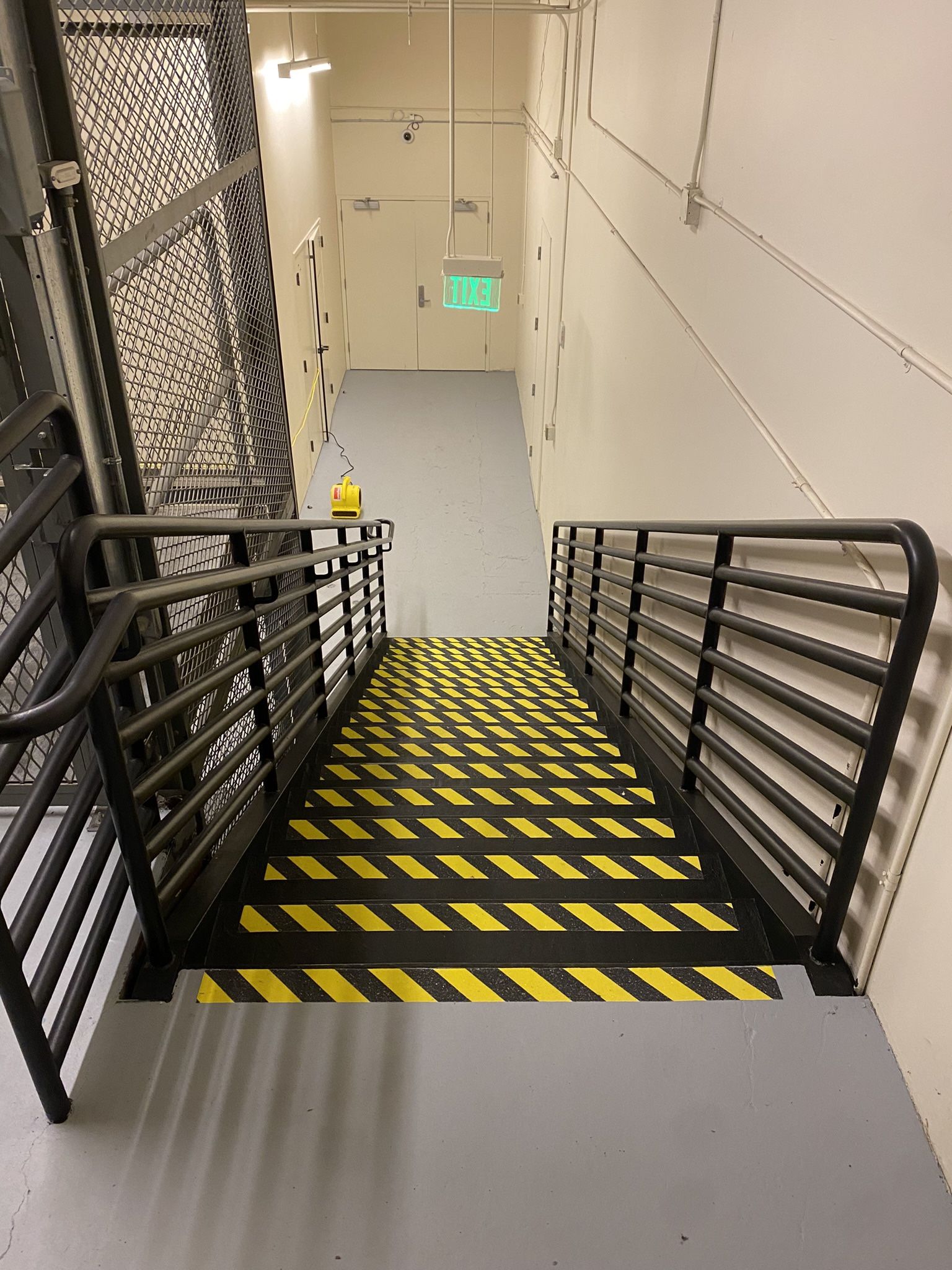 Floor/ Garage Paint And Sealant