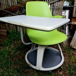 School Desk / Chair Combo (5 available)