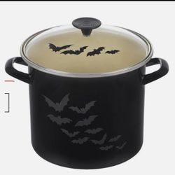 NIB Le Creuset Halloween Bat 8 Qt Enamel Steel Stock Pot W/ Glass Lid