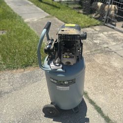 BARELY USED!!! 21 Gallon Air Compressor 