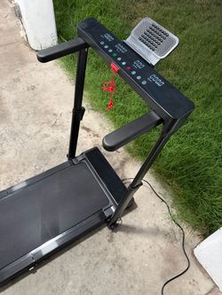 Foldable Treadmill with Height-Adjustable Handlebar *NEW*