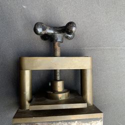 Tiny Book press… Squeezer …???