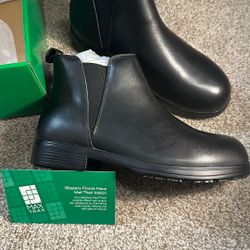 Woman's New Slip Resistant Max Trax New Chelsea Boots  