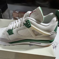 Air Jordan Pine Green SB 4’s