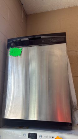 Nice like new Kenmore dishwasher