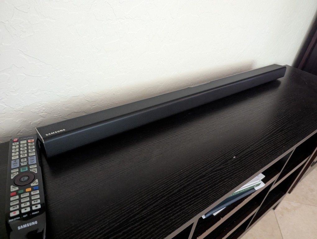 Soundbar and Subwoofer