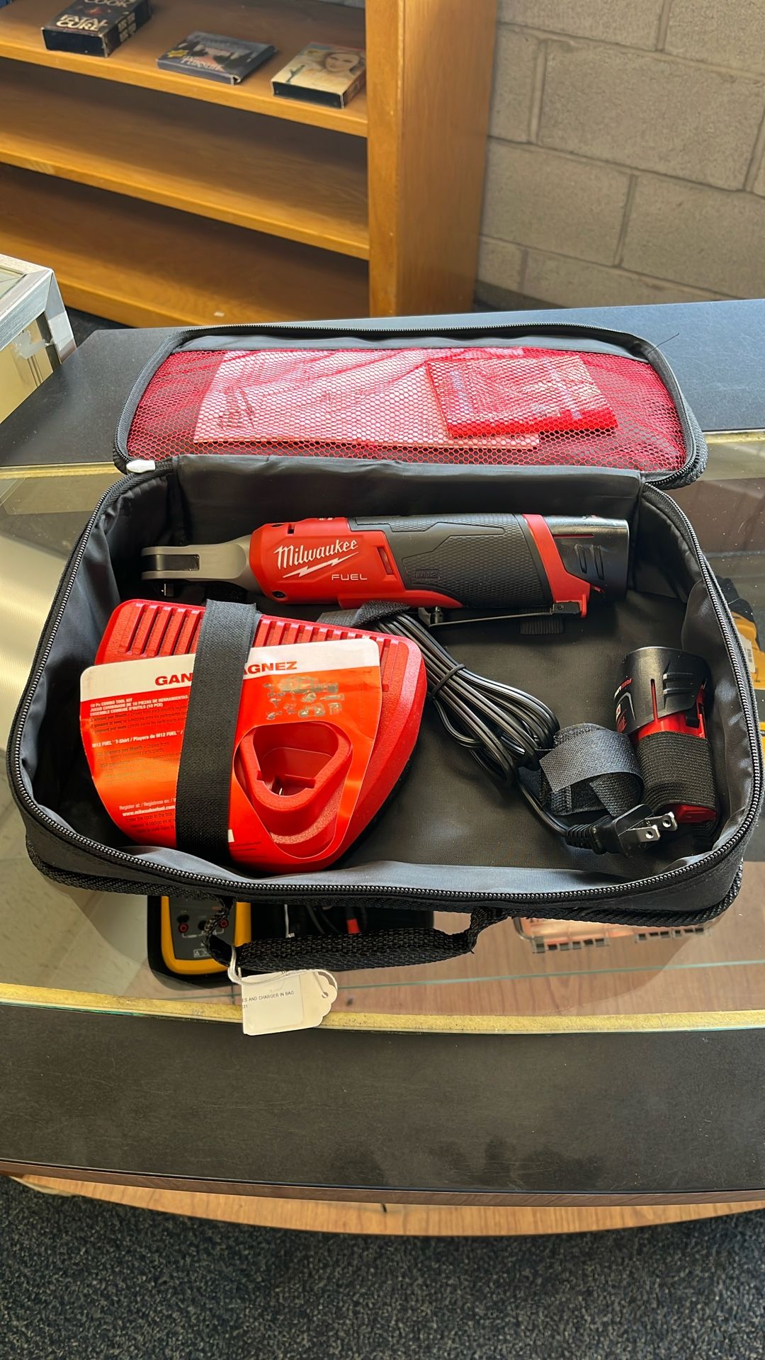 Milwaukee 1/4” 12v Ratchet Model 2566-22