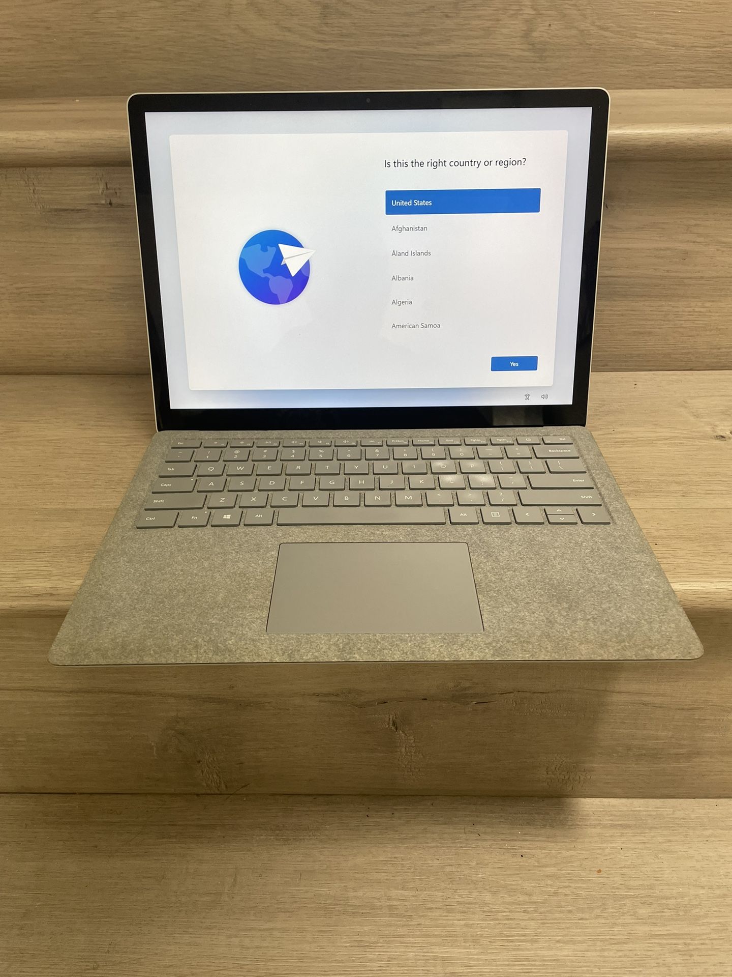 Microsoft Surface Laptop