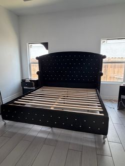 King size bed with nighstands