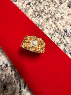 Solid 10k gold nugget ring in perfect condition