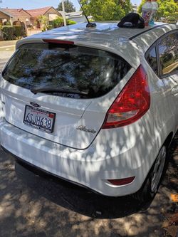 2011 Ford fiesta 850