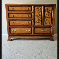 Basset Chest Of Drawers
