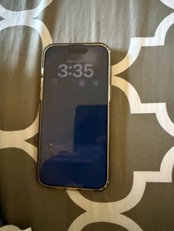 IPHONE 15 pro max 1tb open to all carriers
