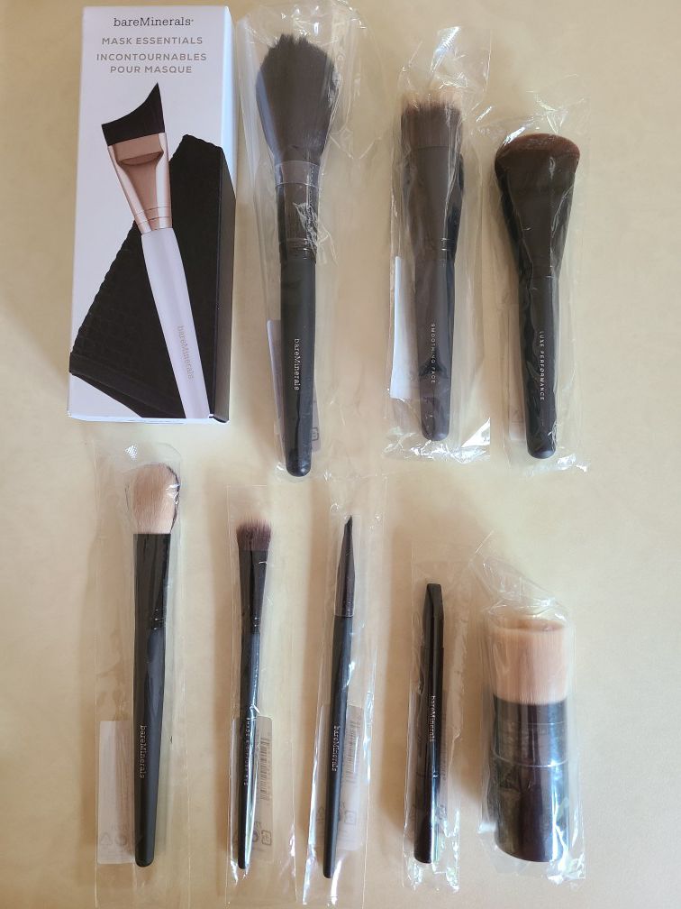bareMinerals- make up brushes bundle