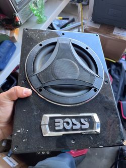 Boss Audio BASS900 8-inch low-profile amplified subwoofer.
