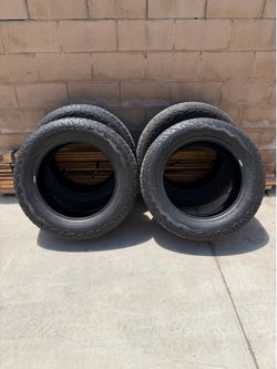 275/60R20 Bridgestone Dueler A/T