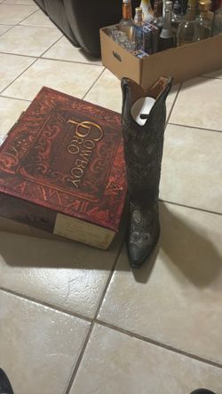 Woman boots