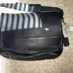Brand New Leather Reaction Kenneth Cole Messenger Bag