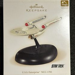 2006 HALLMARK KEEPSAKE CHRISTMAS ORNAMENT STAR TREK U.S.S. ENTERPRISE NCC-1701