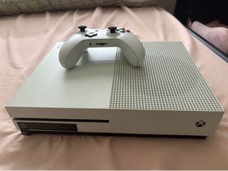 Xbox one S 500gb New