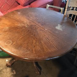 Big Solid Wood Table  Size Diameter 48 inch  Height  32 inch  All For 65$ Table Alone 45 $ ,3 Chairs  25$ 