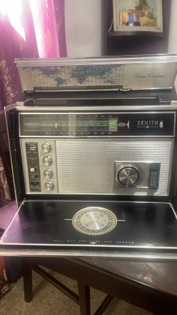 Vintage Zenith Transoceanic D7000Y radio