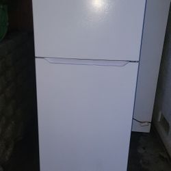 REFRIGERATOR  30" WORKS GREAT CAN DELIVER ANYWHERE 
