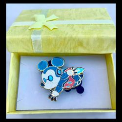 Disney Mickey Mouse Exclusive Robot Trading Pin 2021