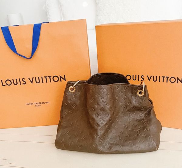 Louis Vuitton Artsy MM Handbag for Sale in Scottsdale, AZ - OfferUp