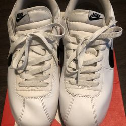 Nike Cortez size 10