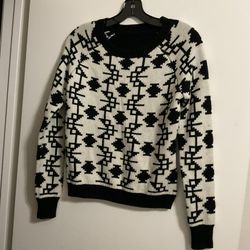 Beautiful women’s sweater size s 