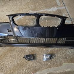 BMW 535i xdrive Front bumper with fog lights. Painted - A89 Imperial Blue Metallic 