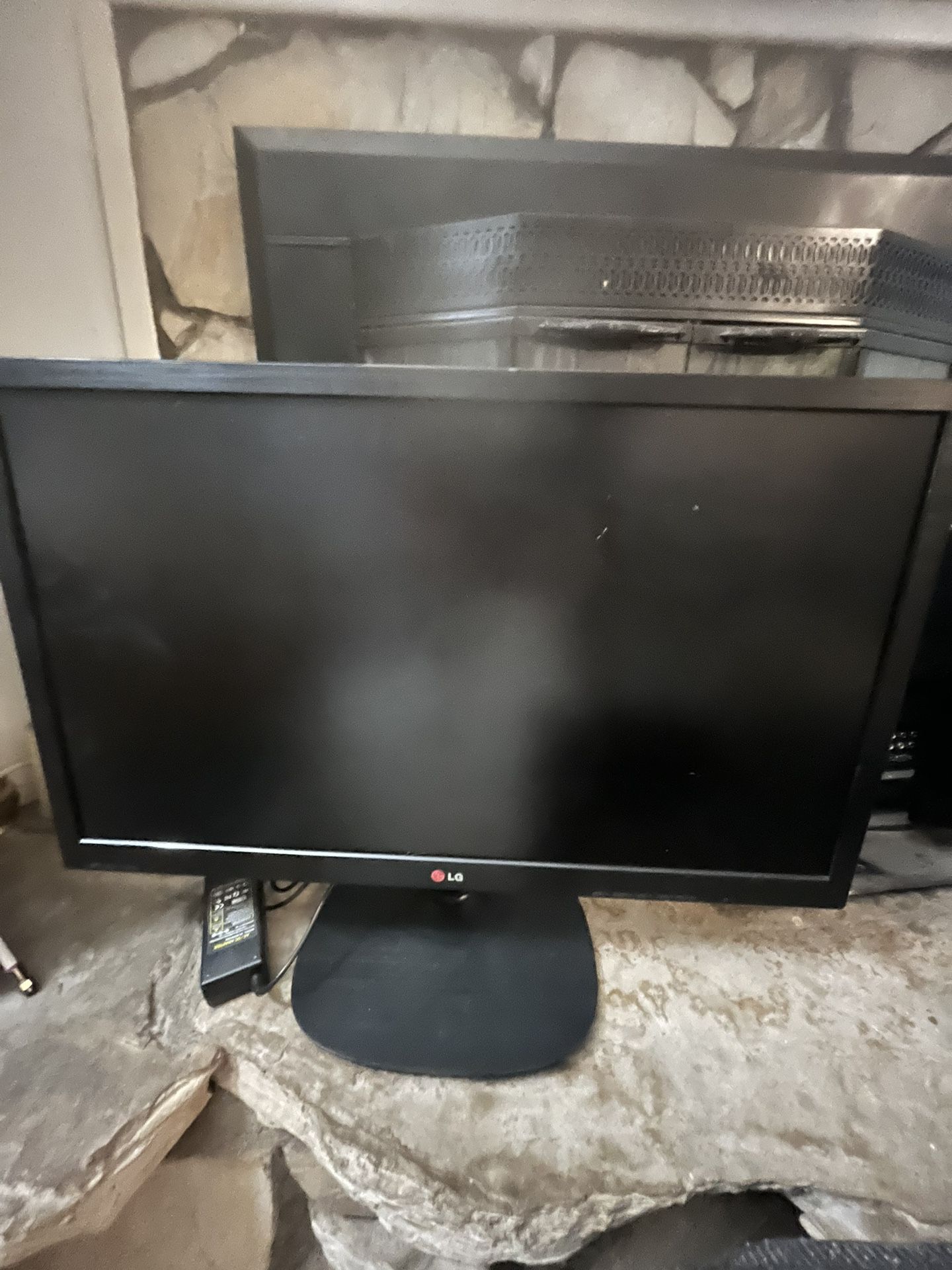 LG Computer Monitor “27