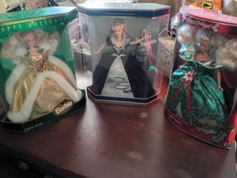 3 barbies holiday collection