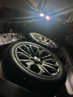 GMC Denali OEM 22s