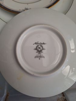6 piece set of china