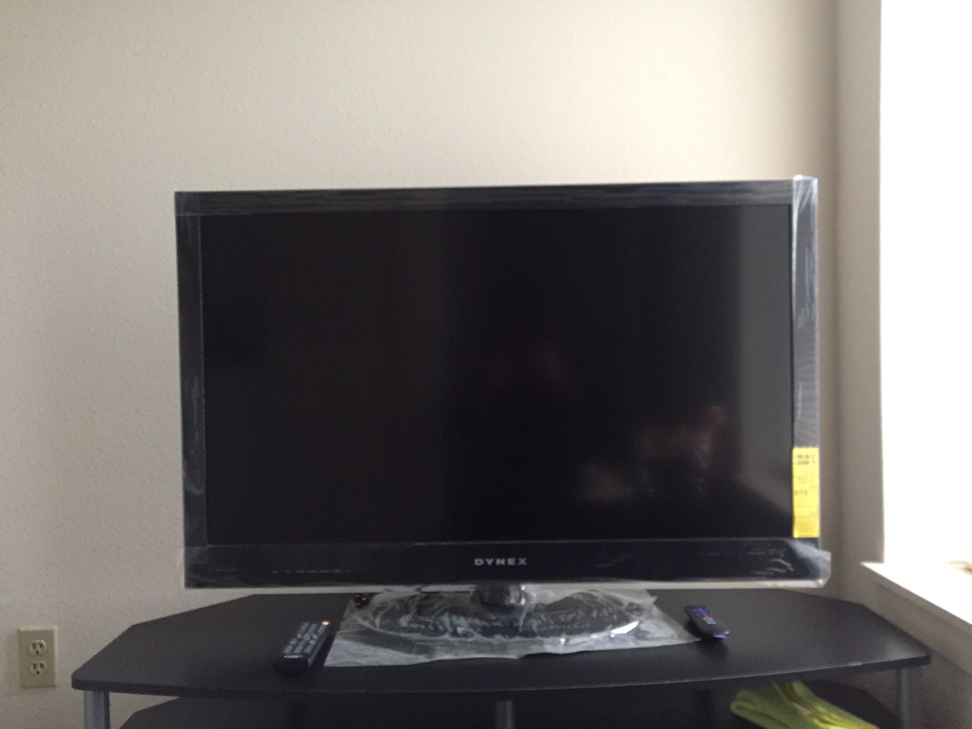 Dynex 40” LED TV with Remote