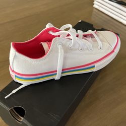 Girls Converse