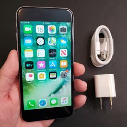 iPhone 6 - UNLOCKED - Like New 