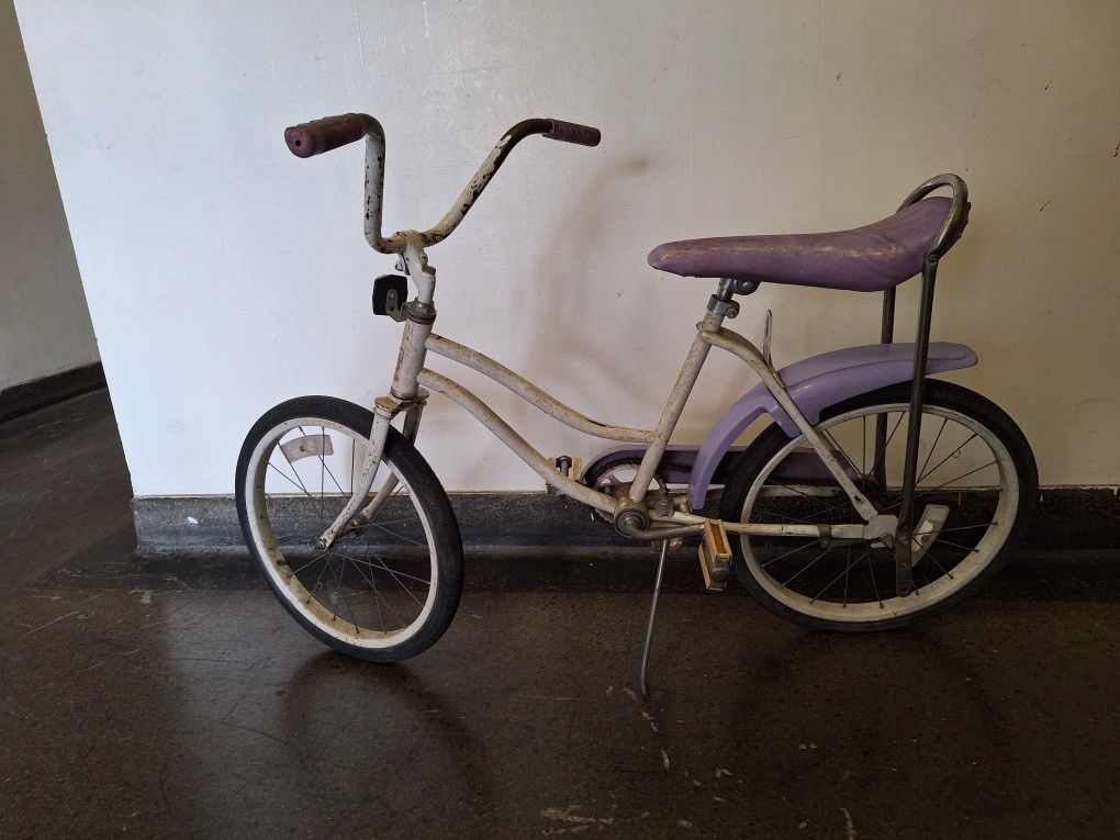 Vintage Girl Bike 