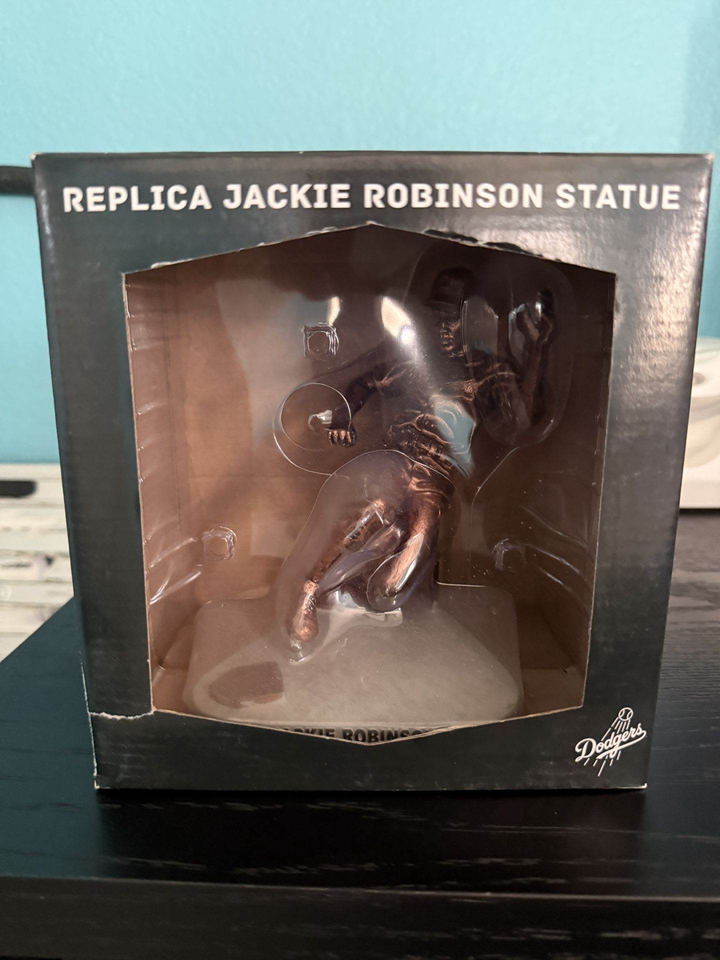 Jackie Robinson Statue (Dodgers)