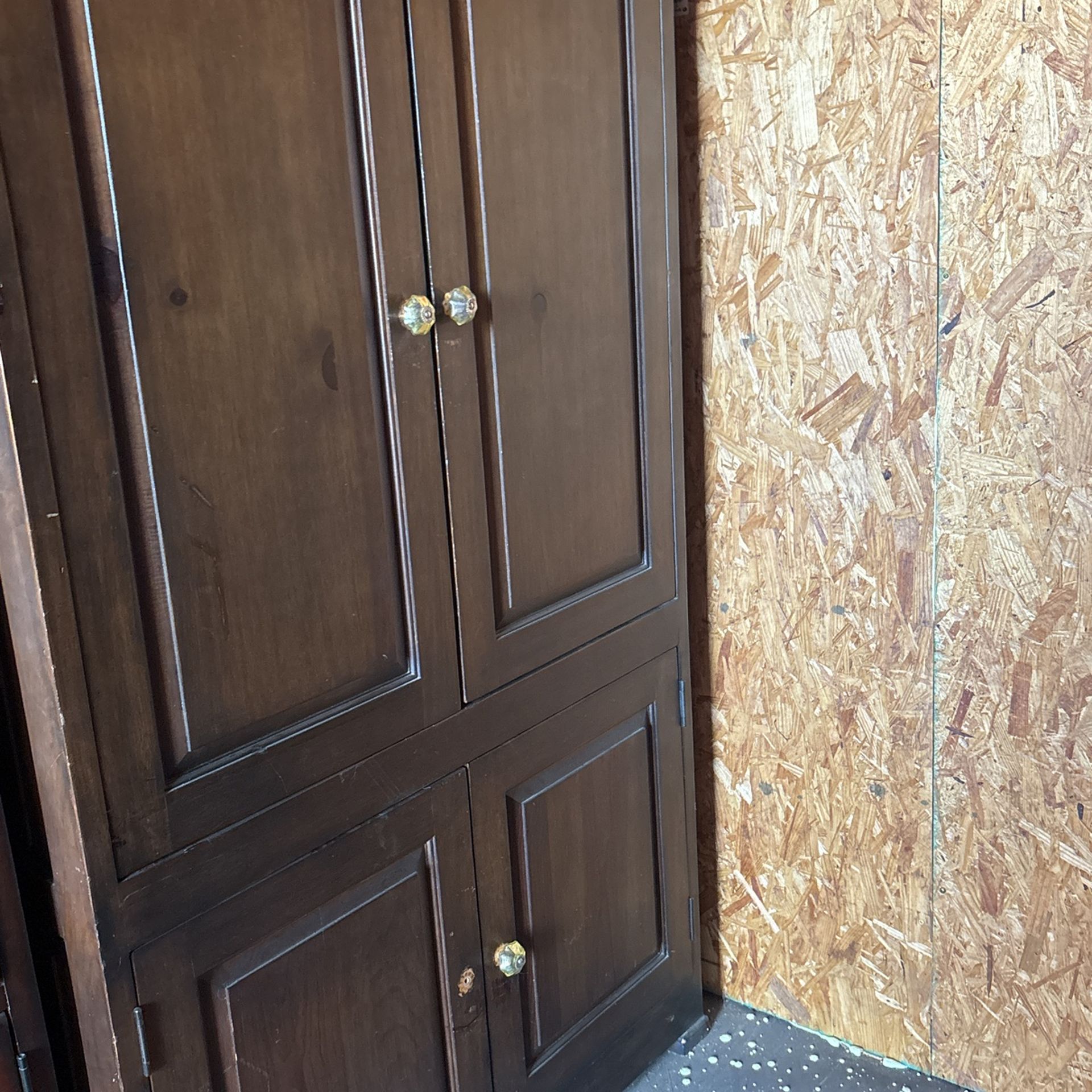 Armoire